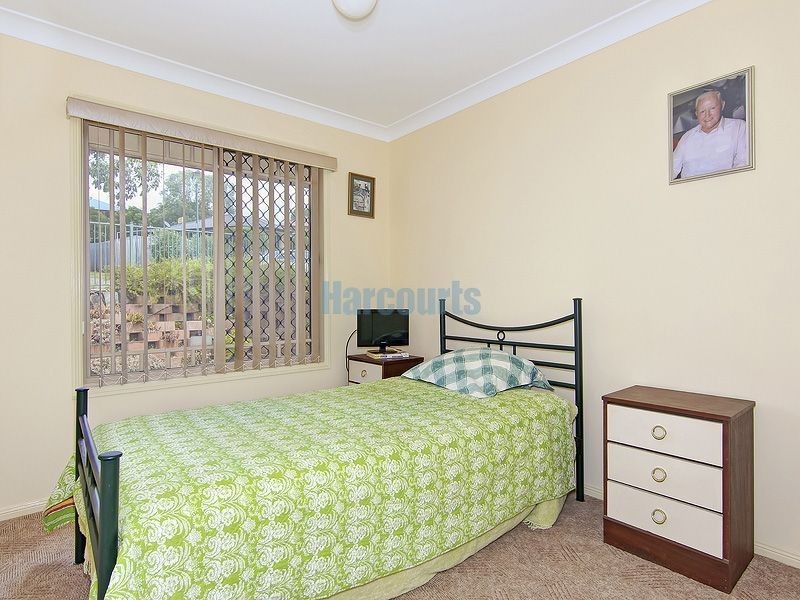 88 Overland Dr, Edens Landing QLD 4207