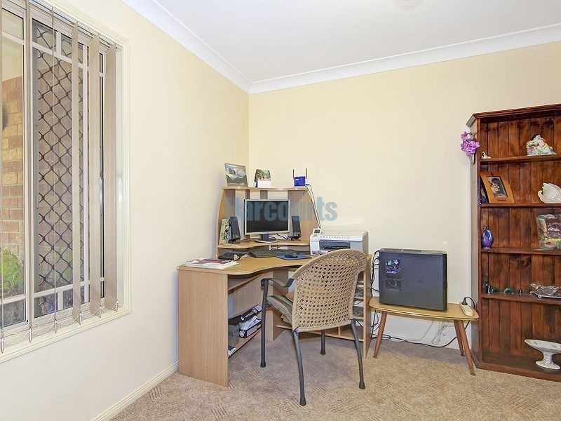 88 Overland Dr, Edens Landing QLD 4207