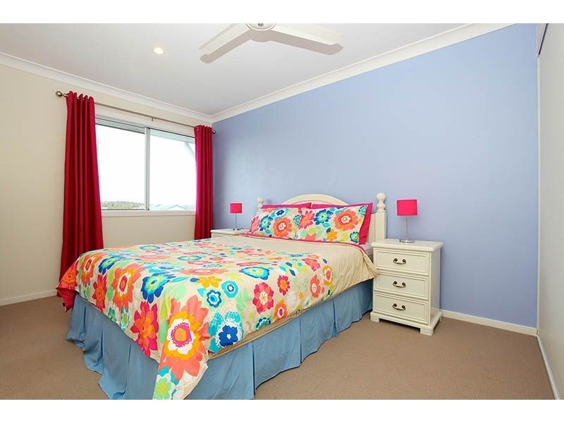 12 Norfolk Drive, Pacific Pines QLD 4211