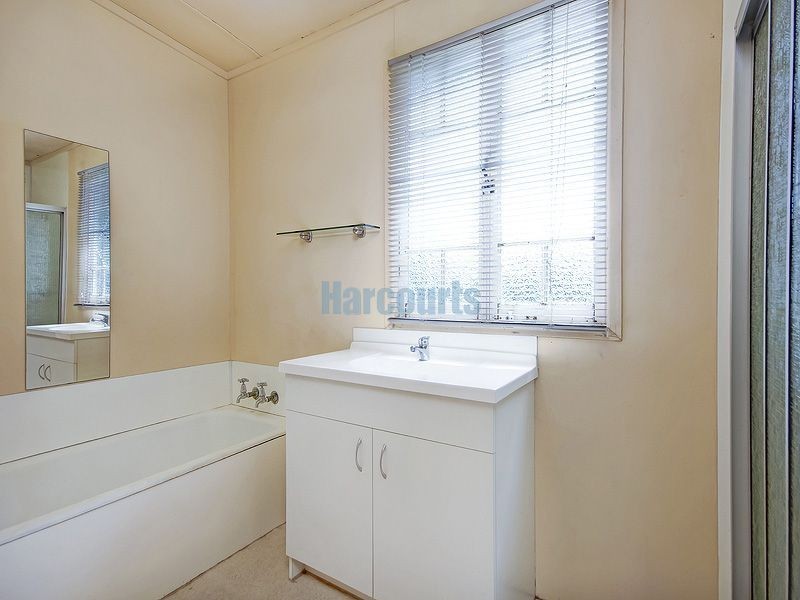 155 Old Logan Village Rd, Waterford QLD 4133