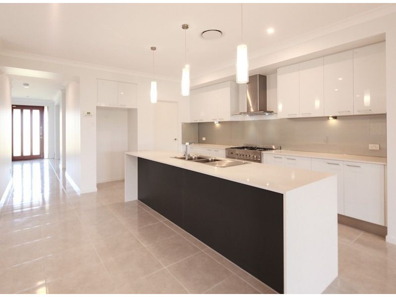 18 Robyn Crt, Logan Village QLD 4207