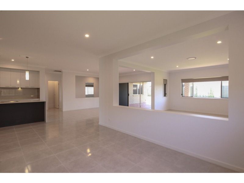 18 Robyn Crt, Logan Village QLD 4207