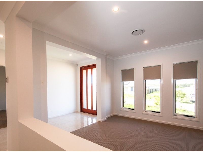 18 Robyn Crt, Logan Village QLD 4207
