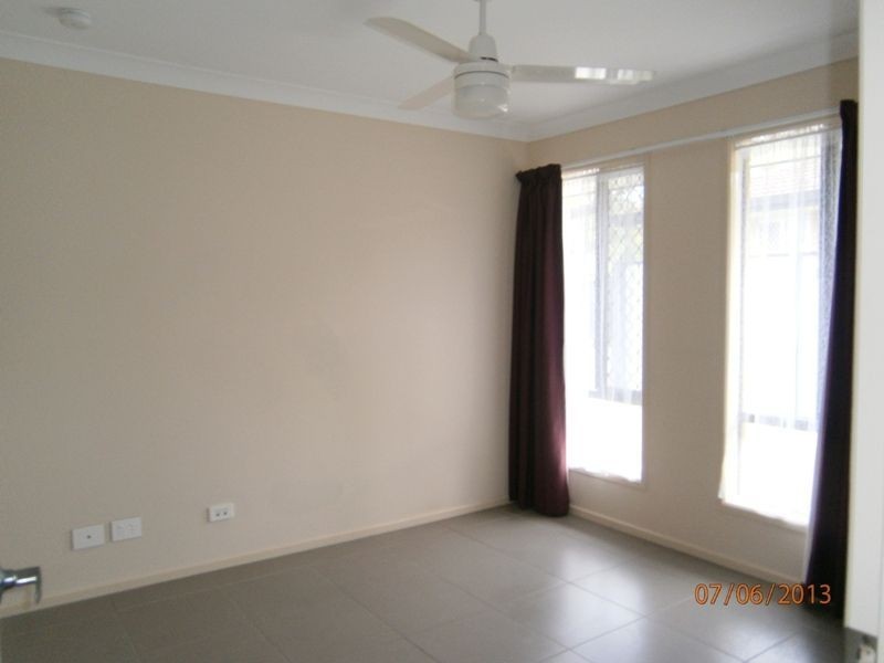 11a Willowie Crescent, Eagleby QLD 4207