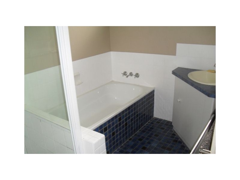 15 Glendevon Crescent, Mount Warren Park QLD 4207