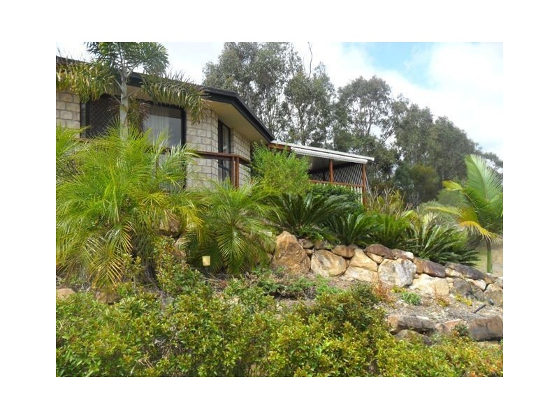 10 Kempe Place, Edens Landing QLD 4207