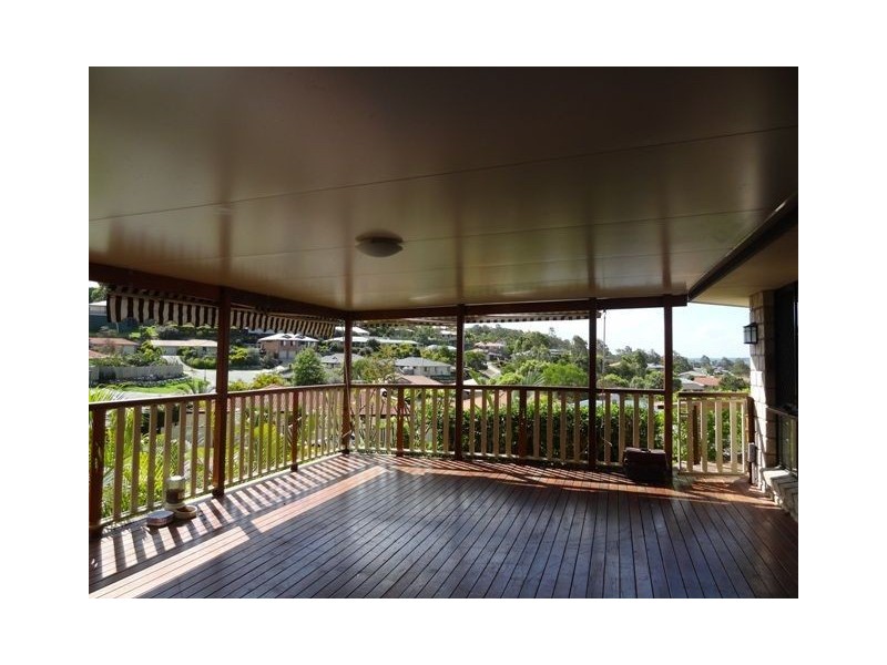 10 Kempe Place, Edens Landing QLD 4207