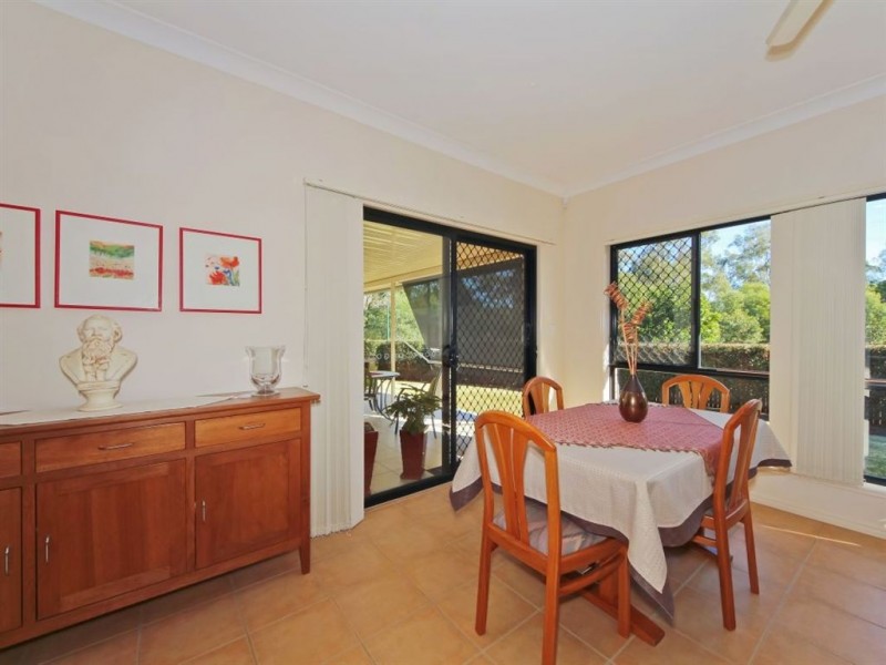 1 Hinterwood Ct, Edens Landing QLD 4207