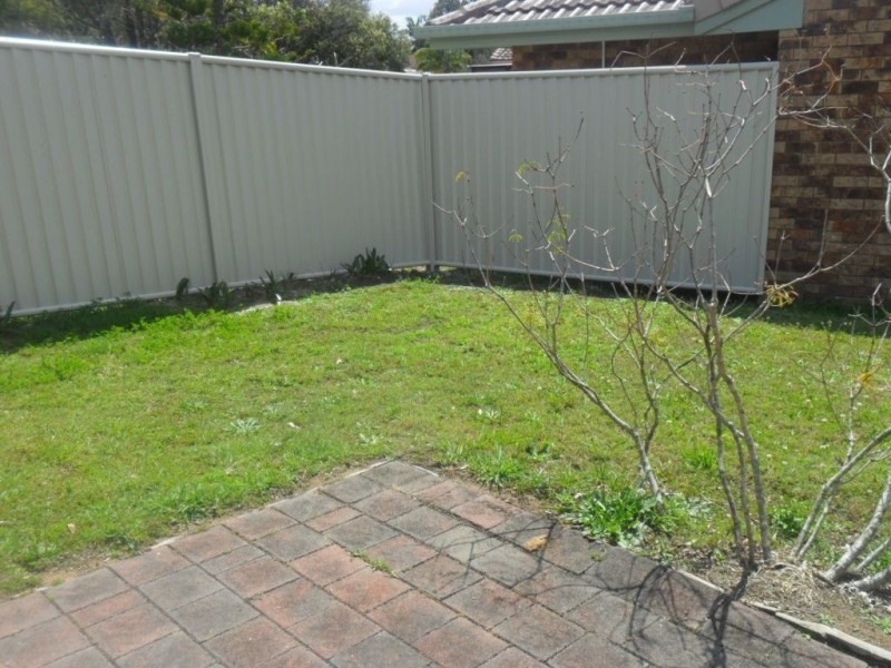 3 Tregana Cct, Edens Landing QLD 4207