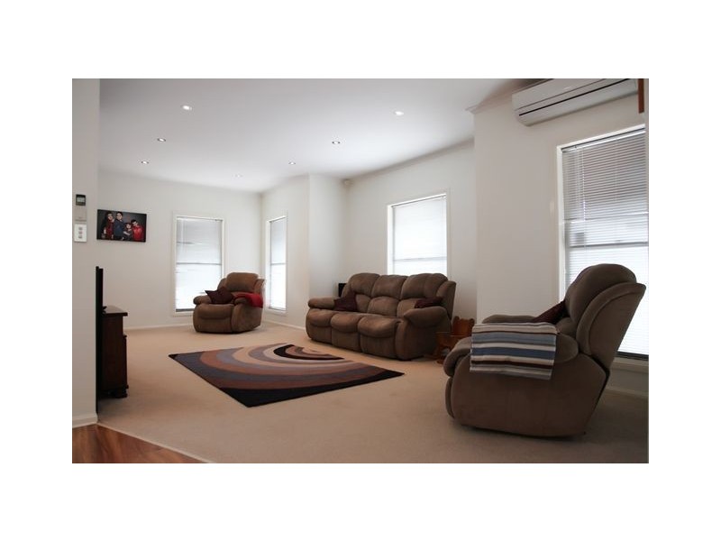 2 Caswell Court, Ormeau QLD 4208