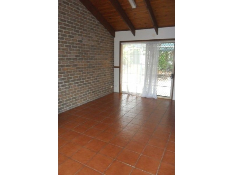 18 Garrima Dr, Loganholme QLD 4129