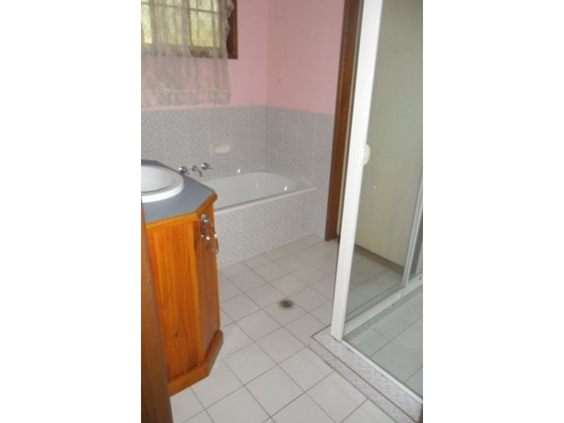 18 Garrima Dr, Loganholme QLD 4129