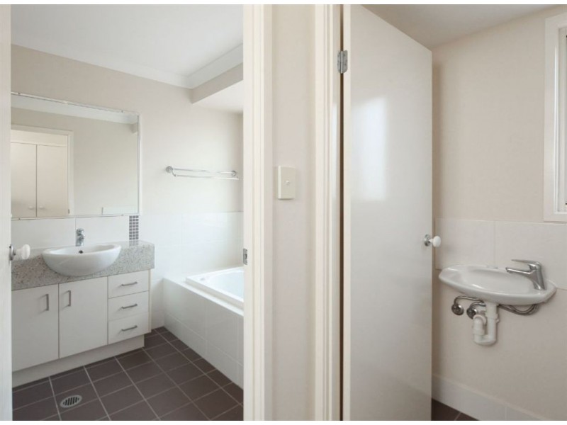 8/20 Pintu Drive, Tanah Merah QLD 4128