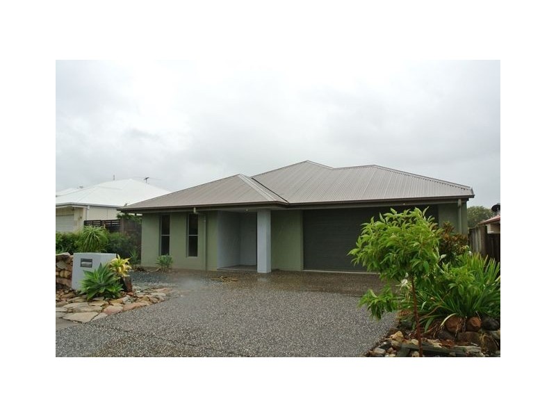 32 Lauradale Crescent, Ormeau QLD 4208