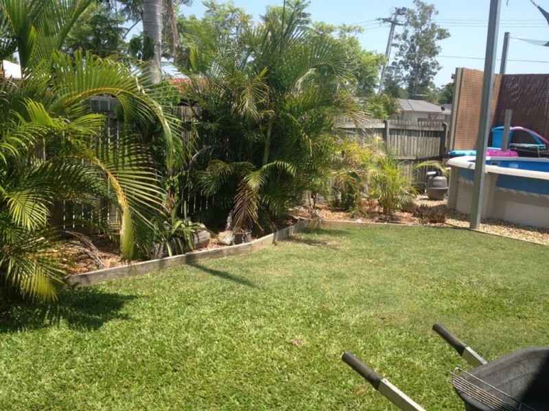 2 Packett Cres, Loganlea QLD 4131