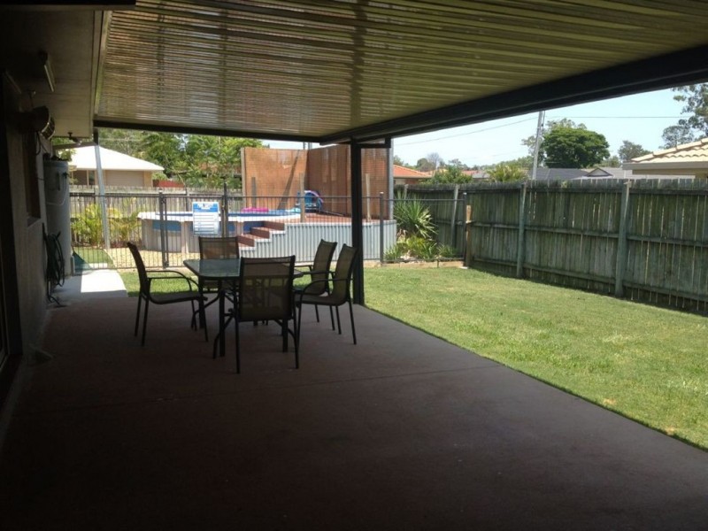 2 Packett Cres, Loganlea QLD 4131