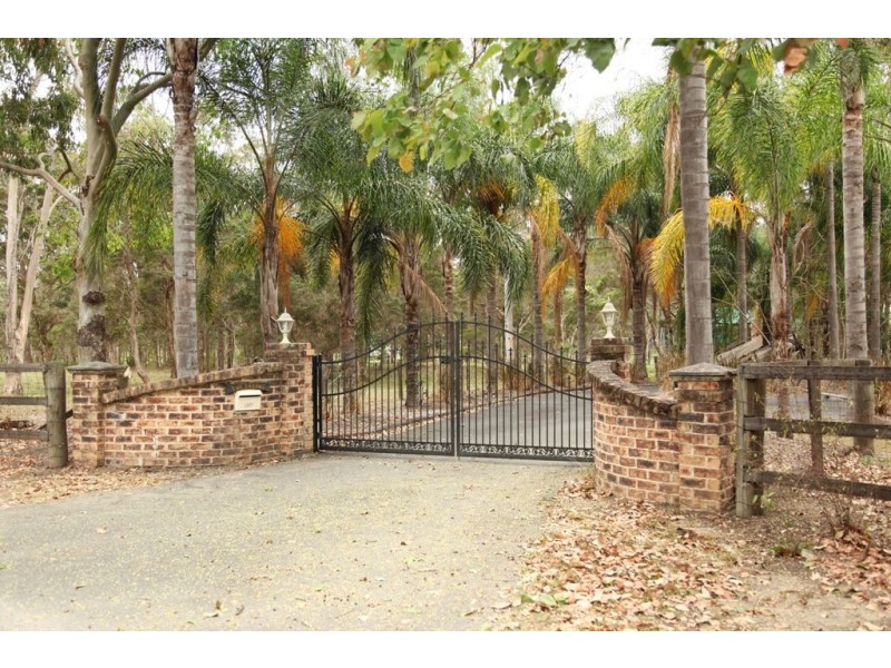 37 Maloo Ct, Logan Village QLD 4207