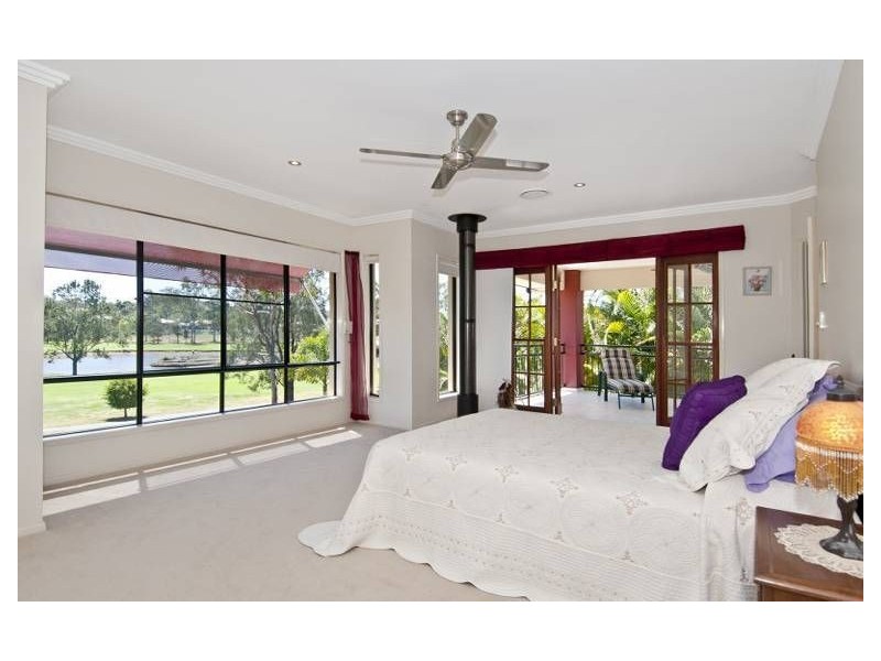 31 The Avenue, Windaroo QLD 4207