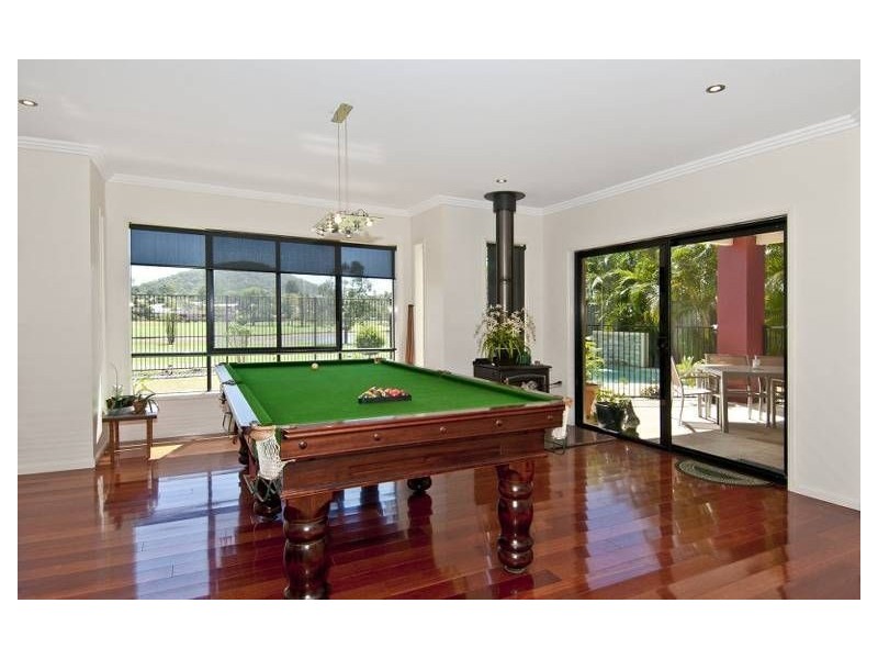 31 The Avenue, Windaroo QLD 4207