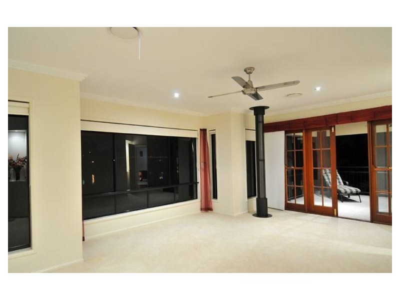 31 The Avenue, Windaroo QLD 4207