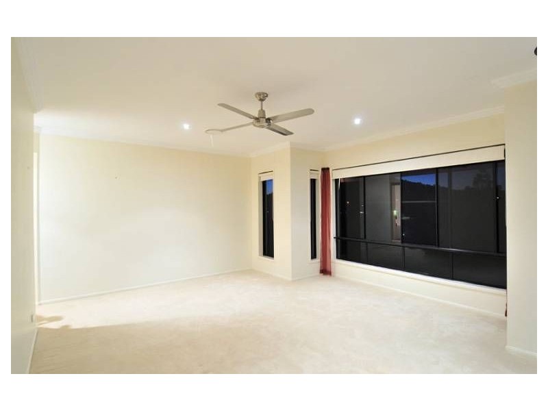 31 The Avenue, Windaroo QLD 4207