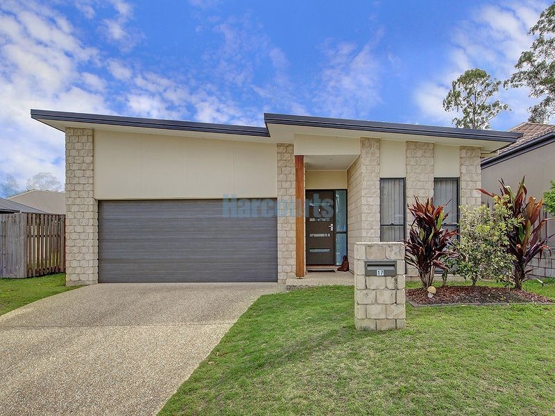 17 Kilkivan Pde, Waterford QLD 4133