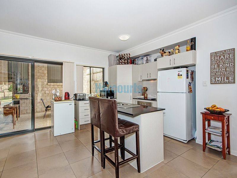 17 Kilkivan Pde, Waterford QLD 4133