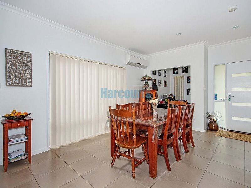 17 Kilkivan Pde, Waterford QLD 4133