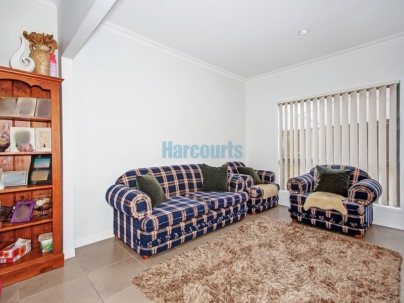 17 Kilkivan Pde, Waterford QLD 4133