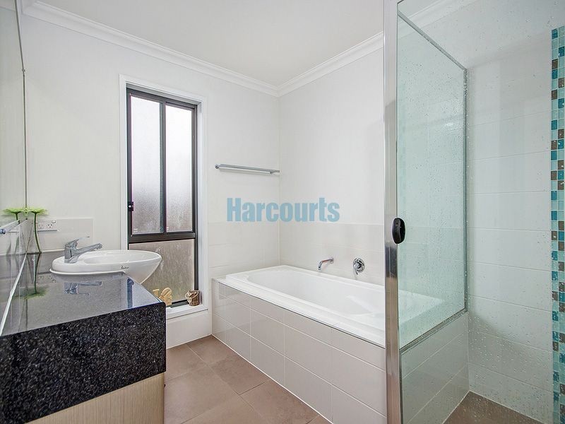 17 Kilkivan Pde, Waterford QLD 4133