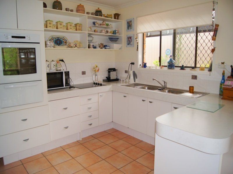 2 Ainslee Ct, Mount Warren Park QLD 4207