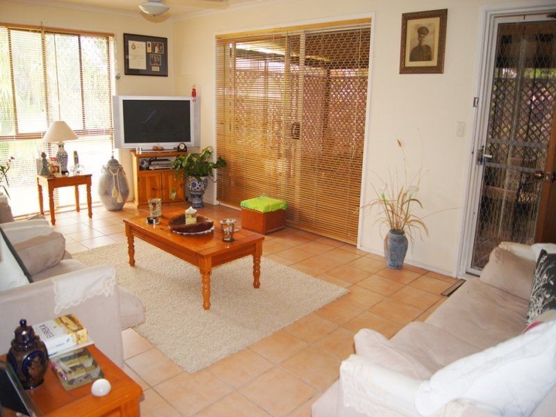 2 Ainslee Ct, Mount Warren Park QLD 4207