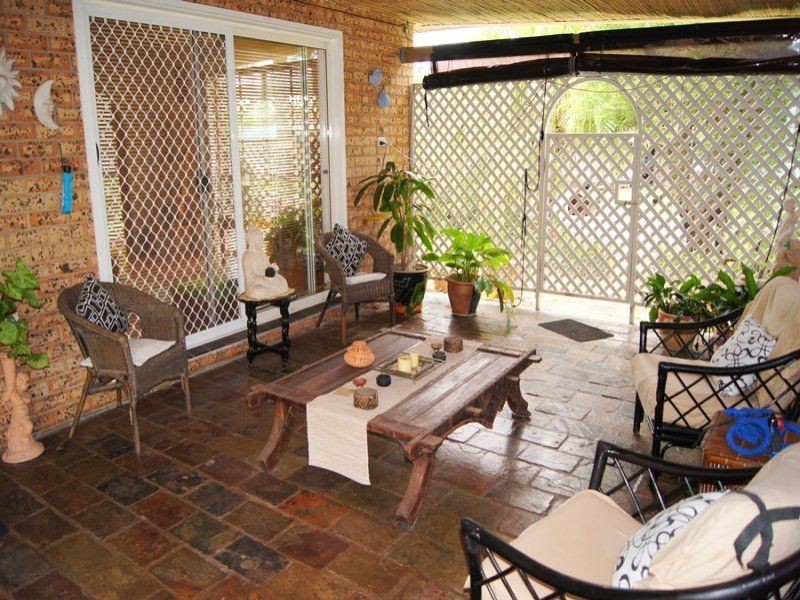 2 Ainslee Ct, Mount Warren Park QLD 4207