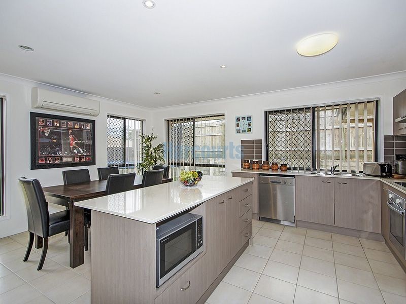 5 Flagstone Way, Berrinba QLD 4117