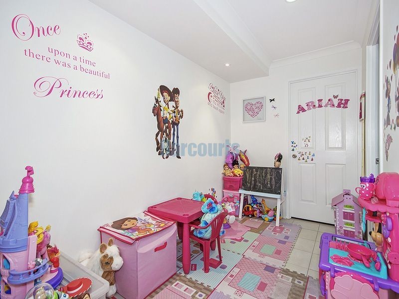 5 Flagstone Way, Berrinba QLD 4117