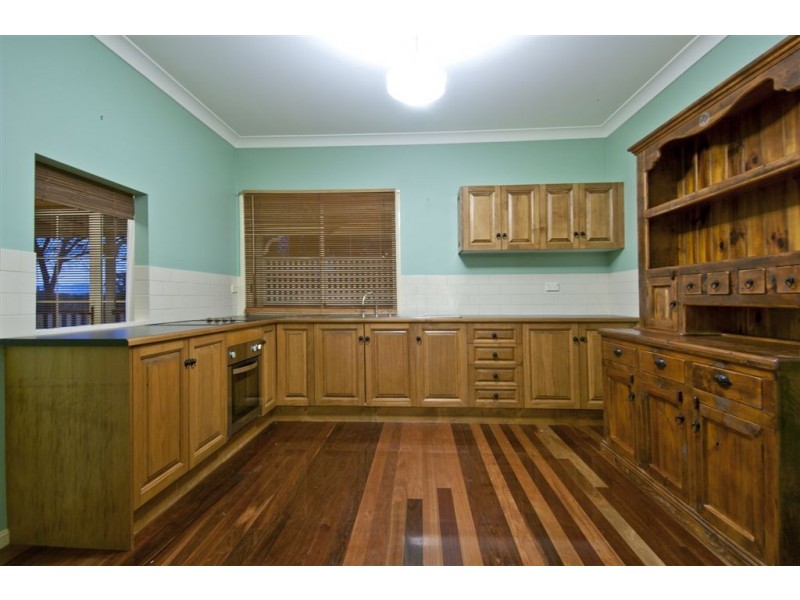 8 Jasmine Place, Beenleigh QLD 4207