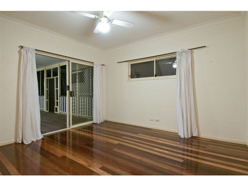 8 Jasmine Place, Beenleigh QLD 4207