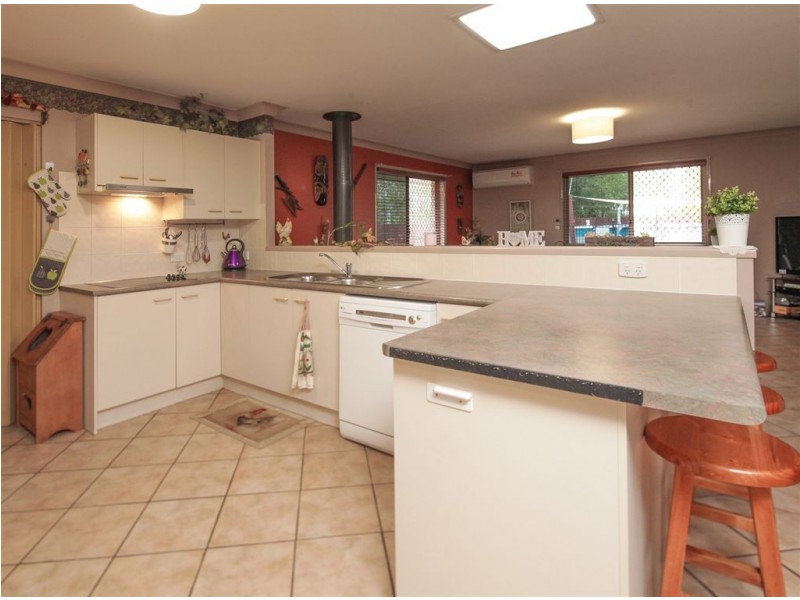 2 Pepperina Drive, Logan Village QLD 4207