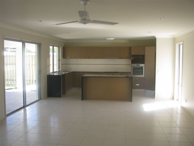 49 Charlton Crescent, Ormeau QLD 4208