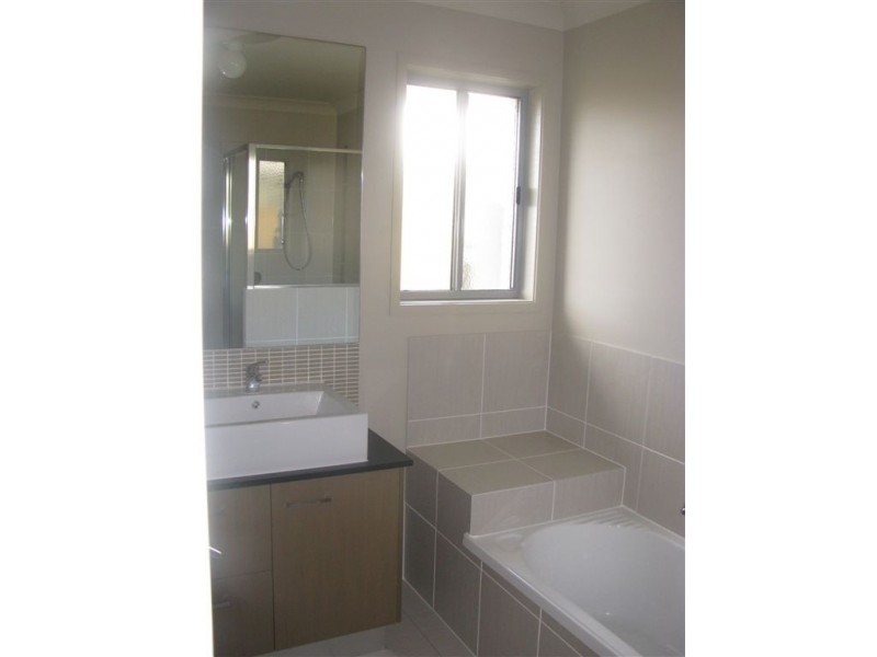 49 Charlton Crescent, Ormeau QLD 4208