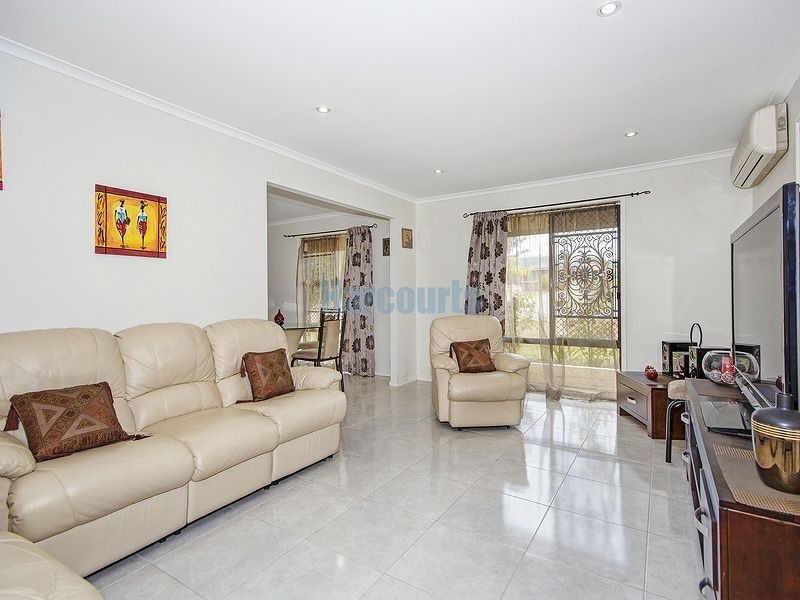 44 Montrose Ave, Bethania QLD 4205