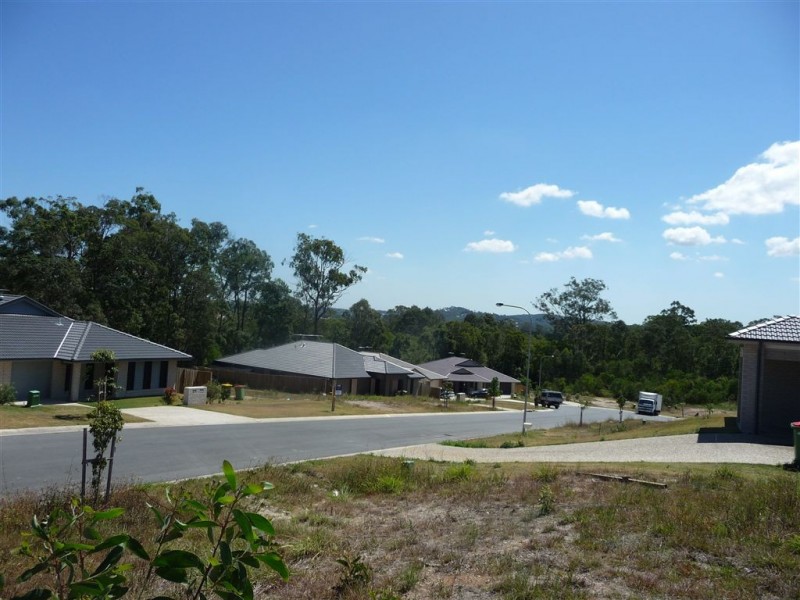 8 Pixie Hollow Ct, Eagleby QLD 4207