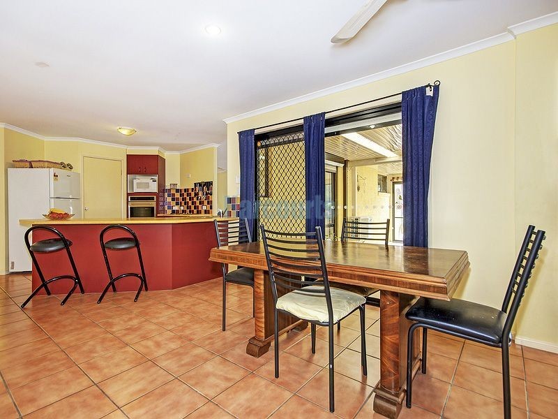 2 Kempe Pl, Edens Landing QLD 4207