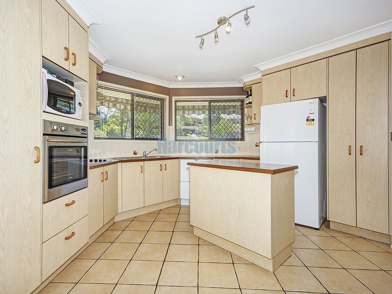 53 Avonmore St, Edens Landing QLD 4207