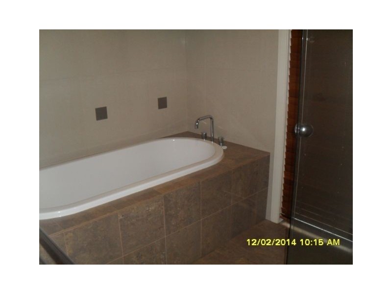 29 The Avenue, Windaroo QLD 4207