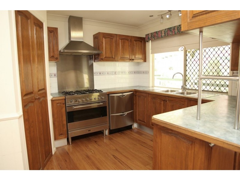37 Maloo Court, Logan Village QLD 4207