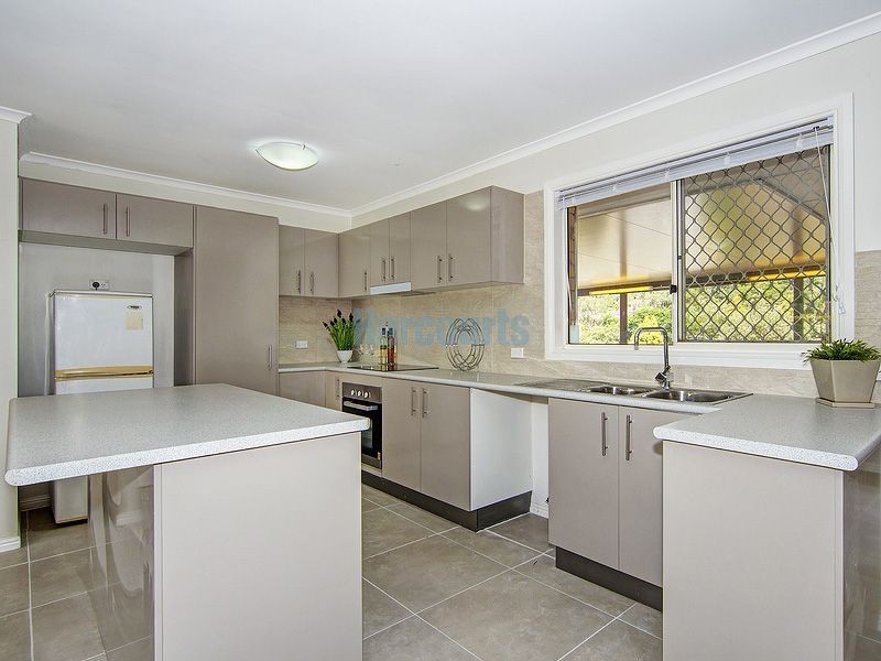 58 Avonmore Street, Edens Landing QLD 4207