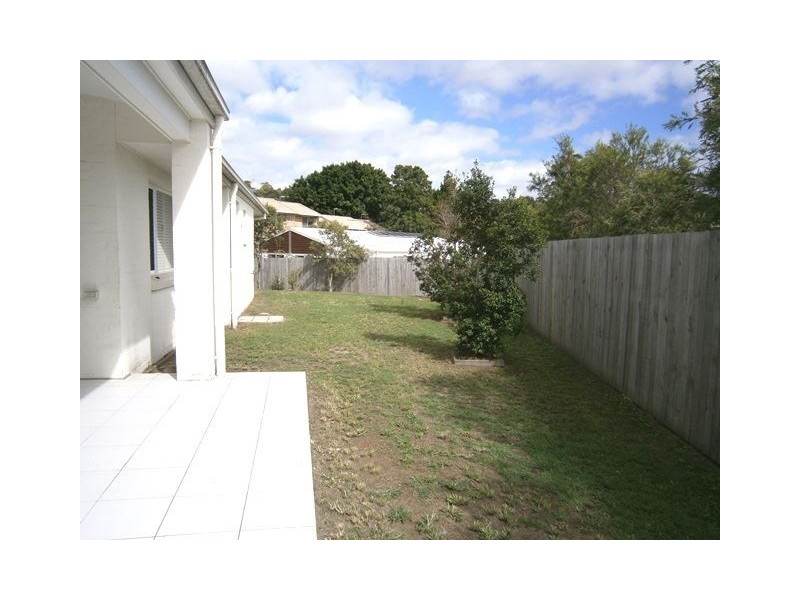 1/64 Castile Cres, Edens Landing QLD 4207