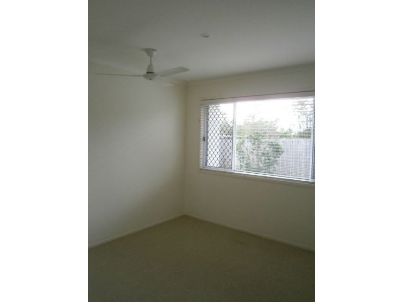 1/64 Castile Cres, Edens Landing QLD 4207