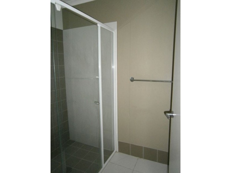 1/64 Castile Cres, Edens Landing QLD 4207